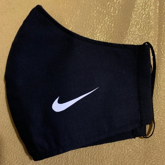 Mask. - Picture 1 of 1